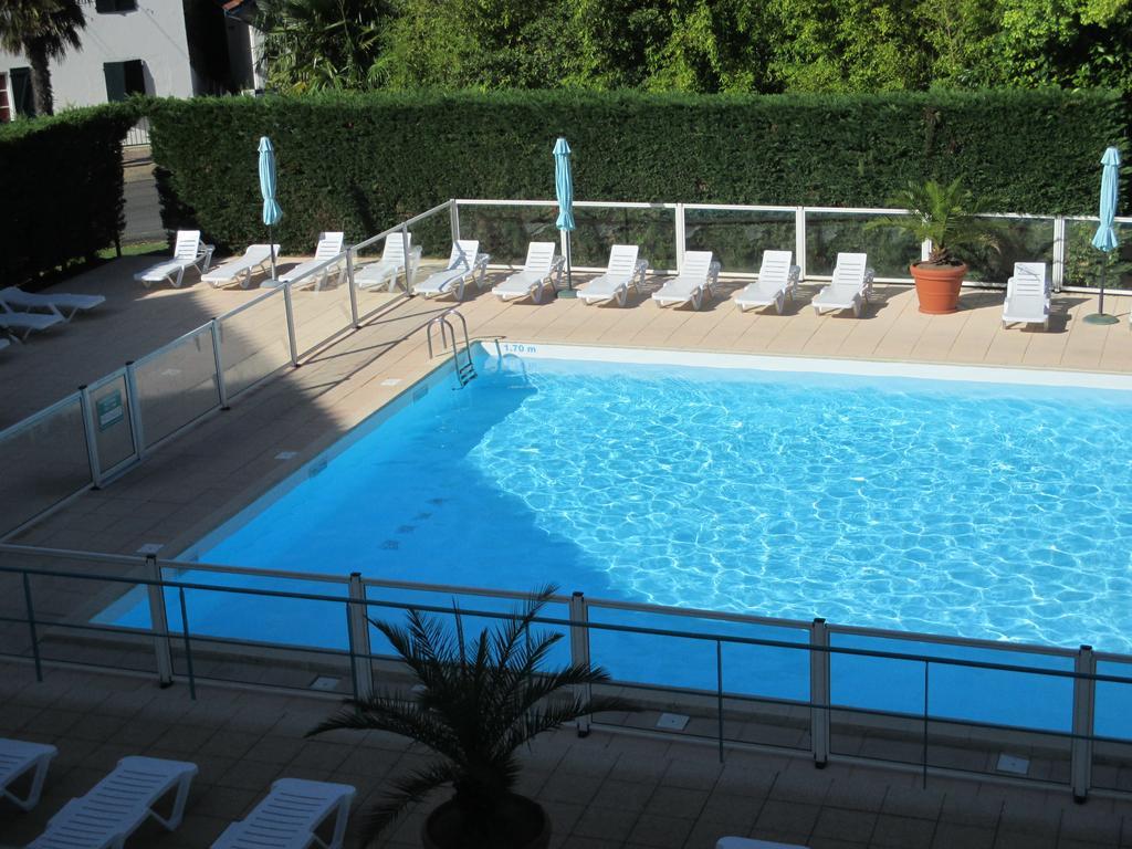 Appartement Golf Et Nivelle Avec Piscine Et Parking Ciboure Luaran gambar