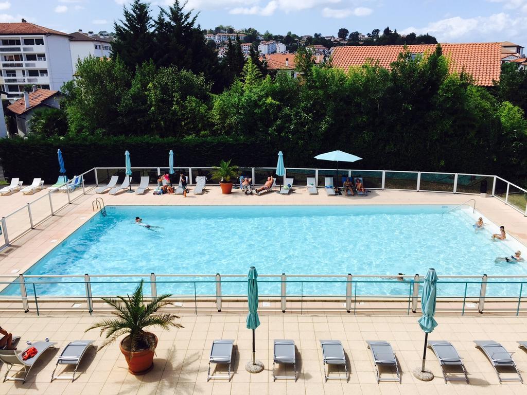 Appartement Golf Et Nivelle Avec Piscine Et Parking Ciboure Luaran gambar
